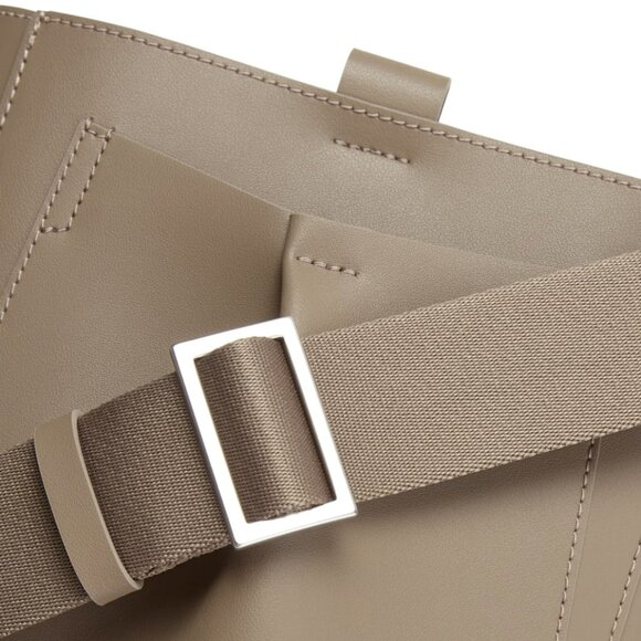 Everlane The Mini Studio Bag in Porcini Taupe - Picture 5 of 6